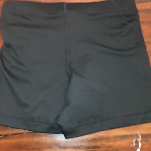 black nike pros - Picture 2 of 4